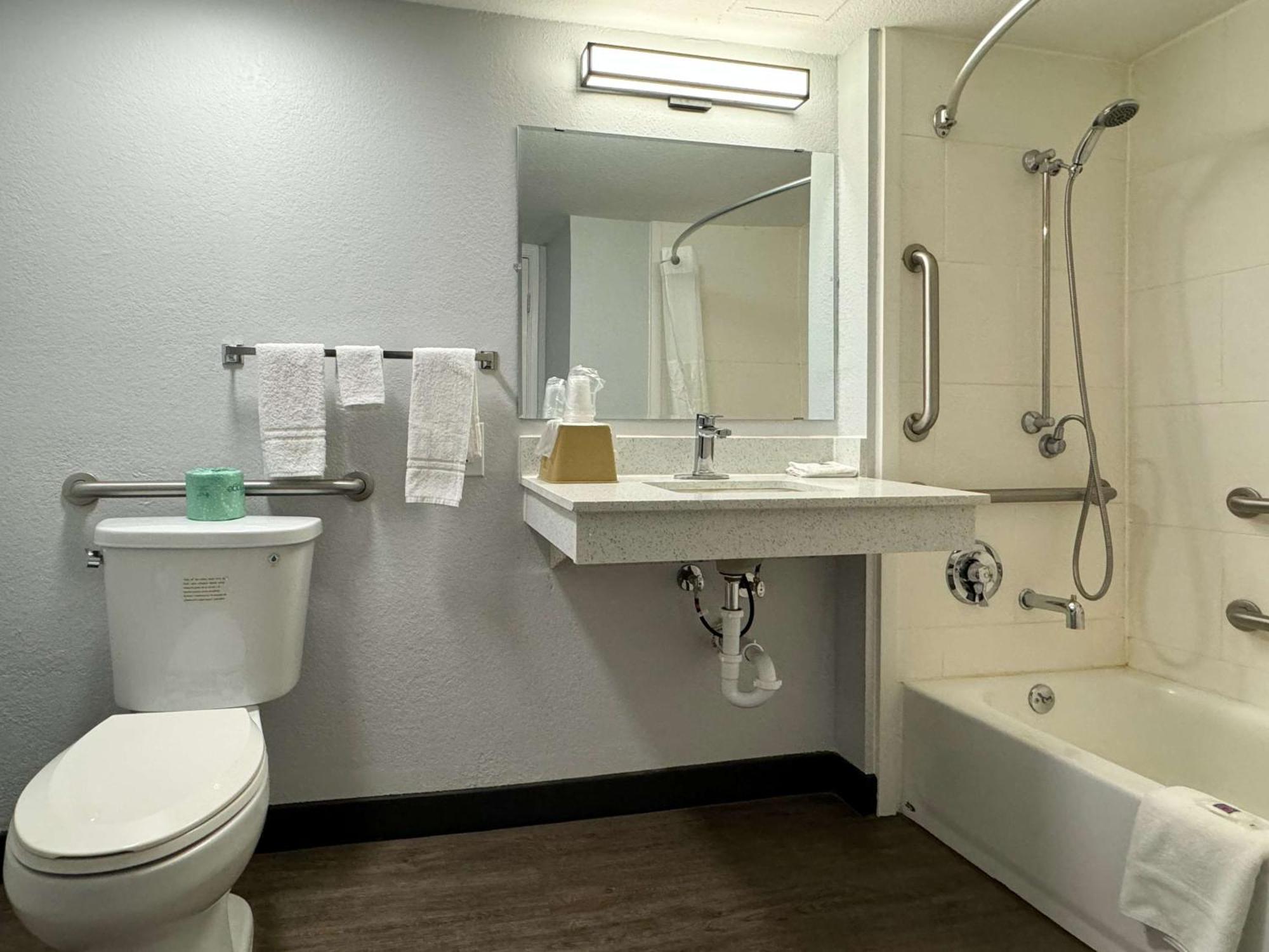 Motel 6 Huntsville Al University Dr. Exterior photo