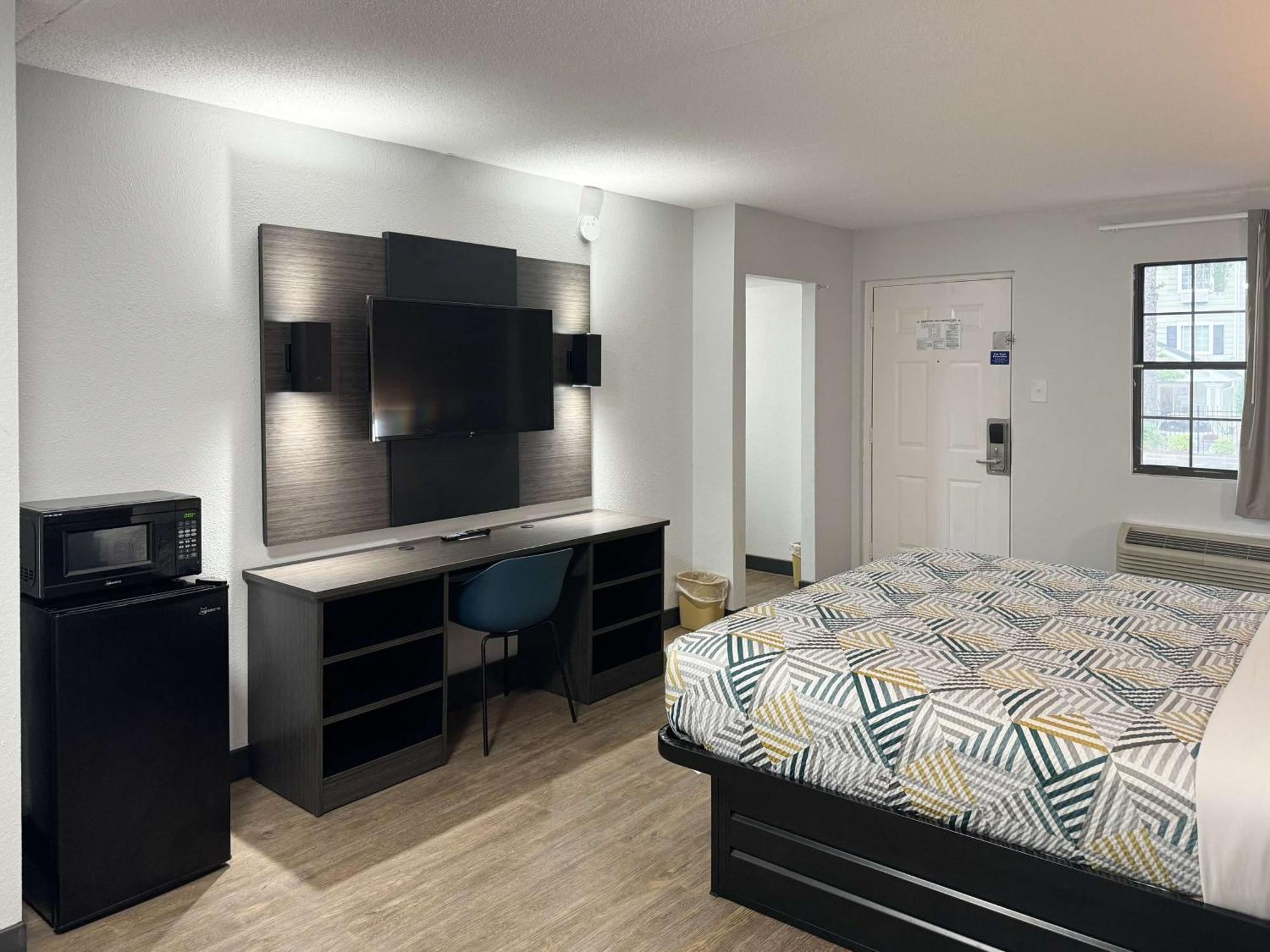 Motel 6 Huntsville Al University Dr. Exterior photo